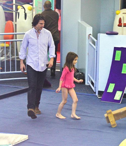 2011__08__tom suri cruise aug9 28_ _1.jpg