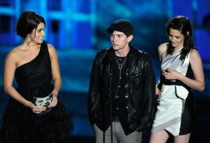 2010__10__Scream_Backstage_Oct18_51 300&#215;204.jpg