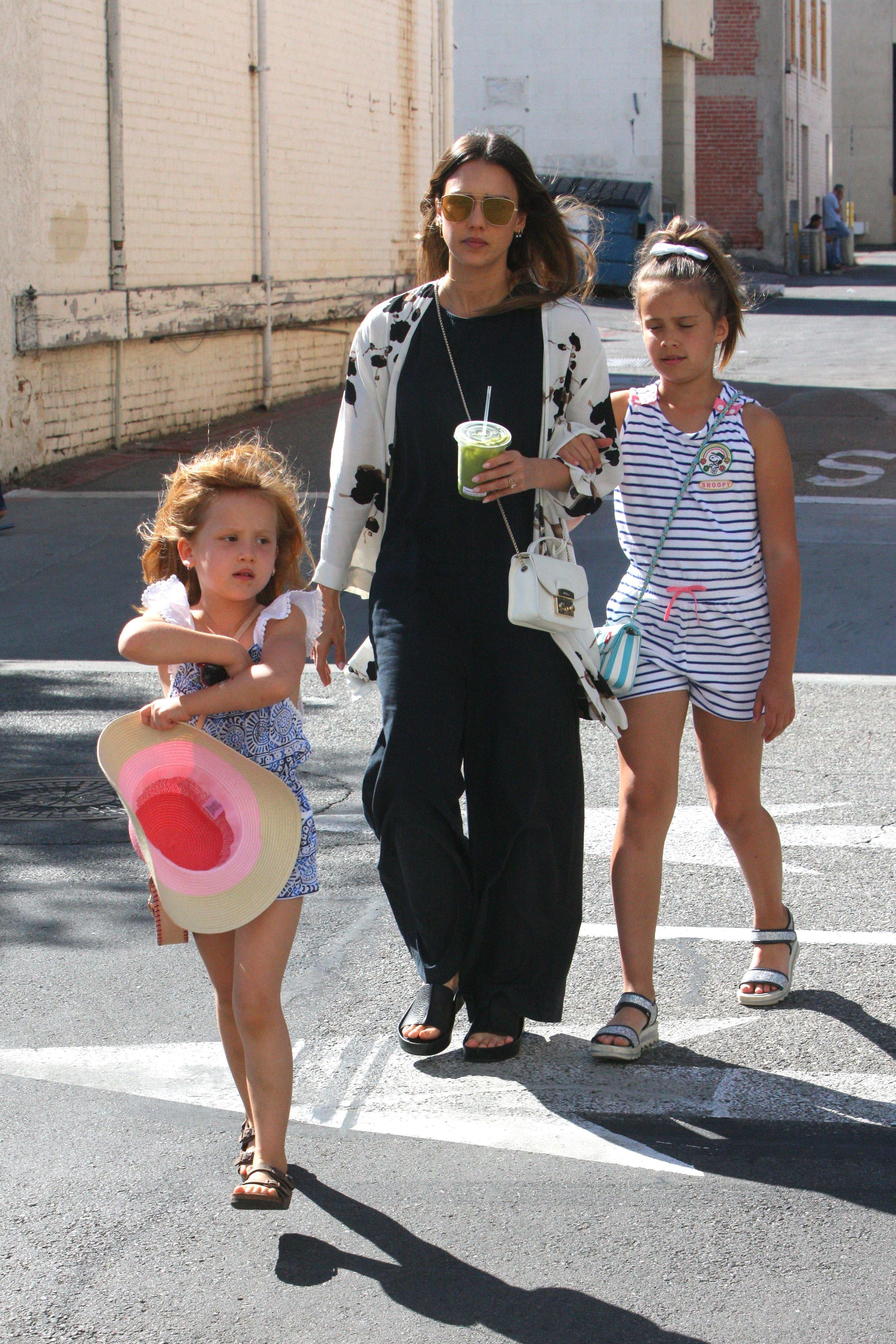 Jesscia Alba enjoys an afternoon out with her daughters