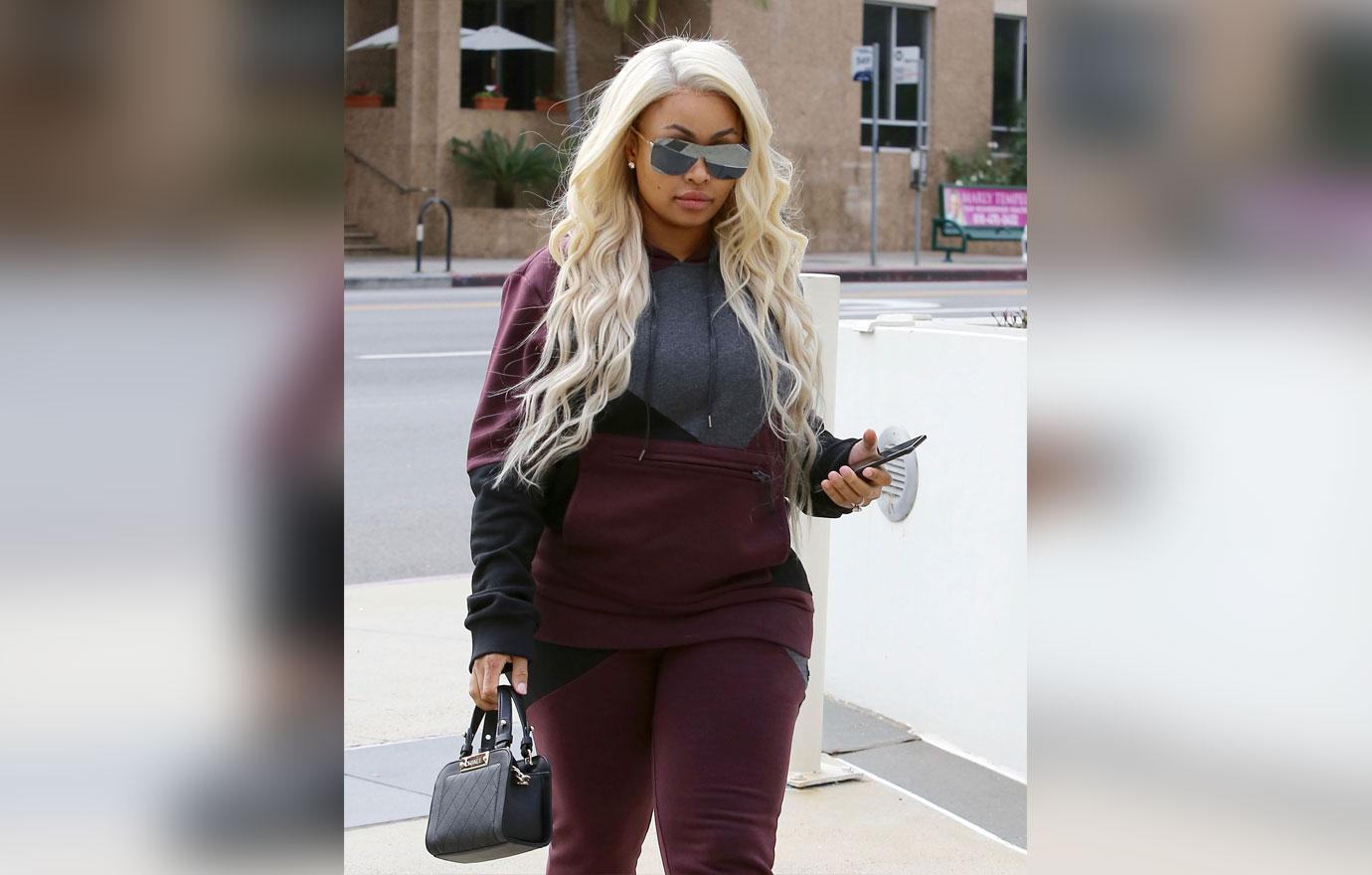 FFN_VM_BlacChyna_010417_52272646