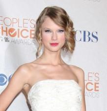 2010__01__taylorswift1 218×225.jpg