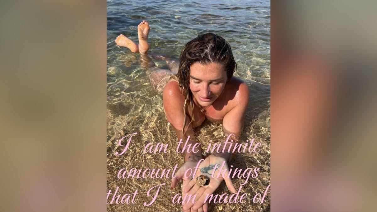 Image of Kesha almost exposed everything on Instagram.
