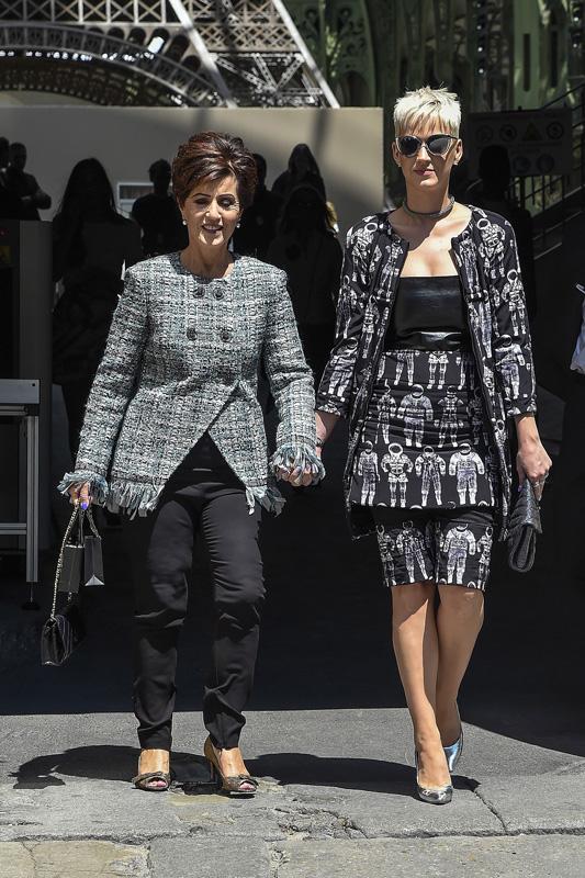 Katy Perry brings her mom to the Chanel Fashion Show