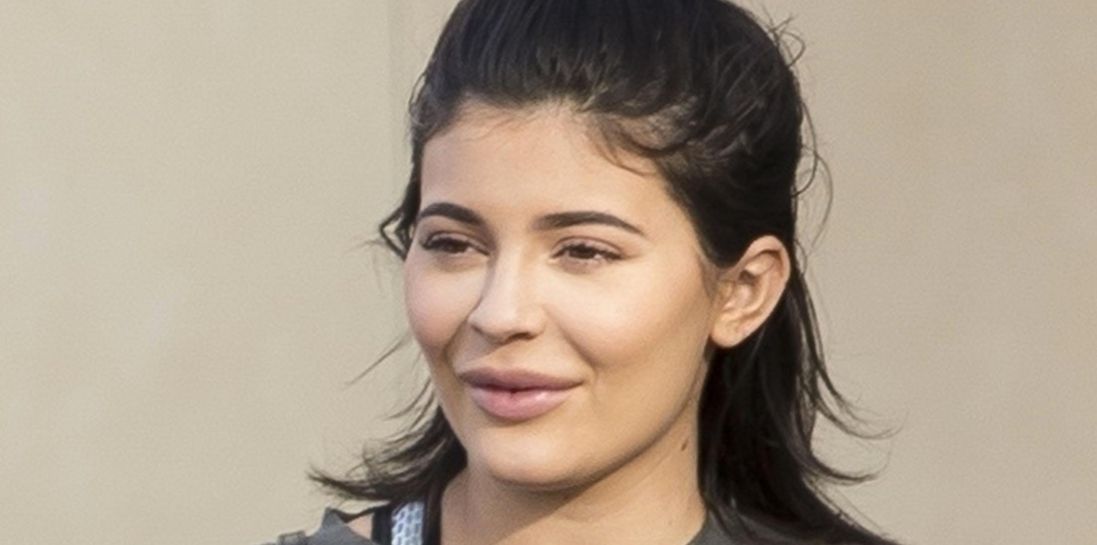 Kylie Jenner S Lip Injections May Have Gone Overboard