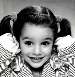 2011__10__Lea Michele Oct13newsbt 245×300.jpg