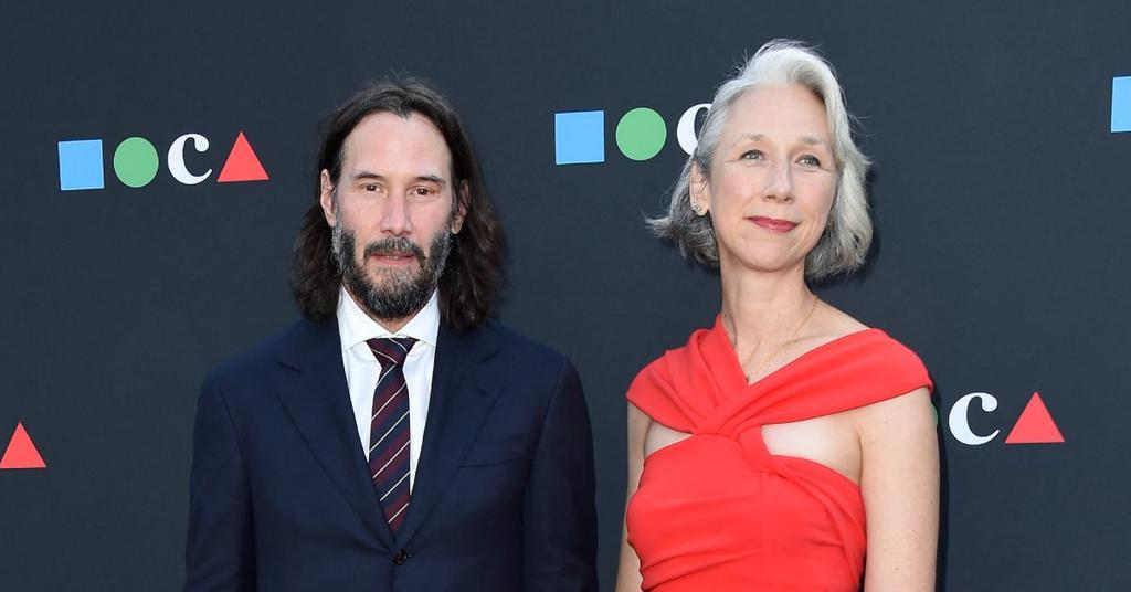 Keanu Reeves & Girlfriend Alexandra Grant Are 'Homebodies' Insider(02)