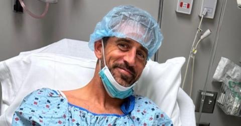 aaron rodgers trolled wearing mask immunized covid