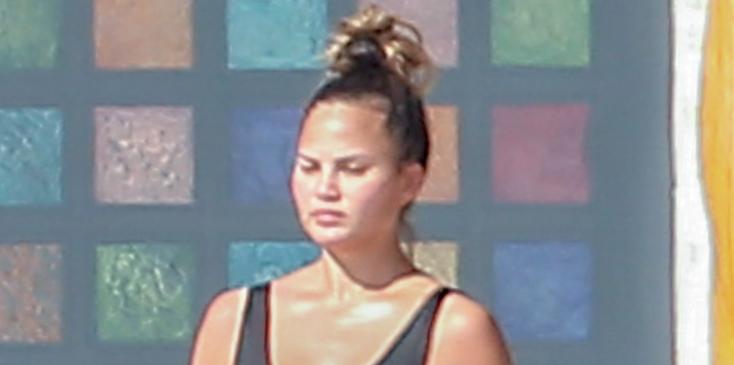 Exclusive&#8230; Chrissy Teigen &amp; John Legend Pack On The PDA While On Vacation In Los Cabos