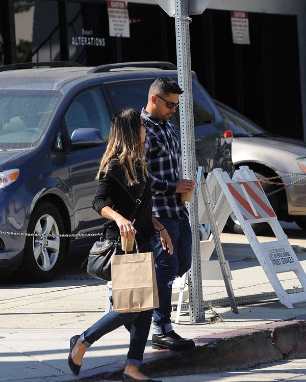 wilmer valderrama with mystery girl