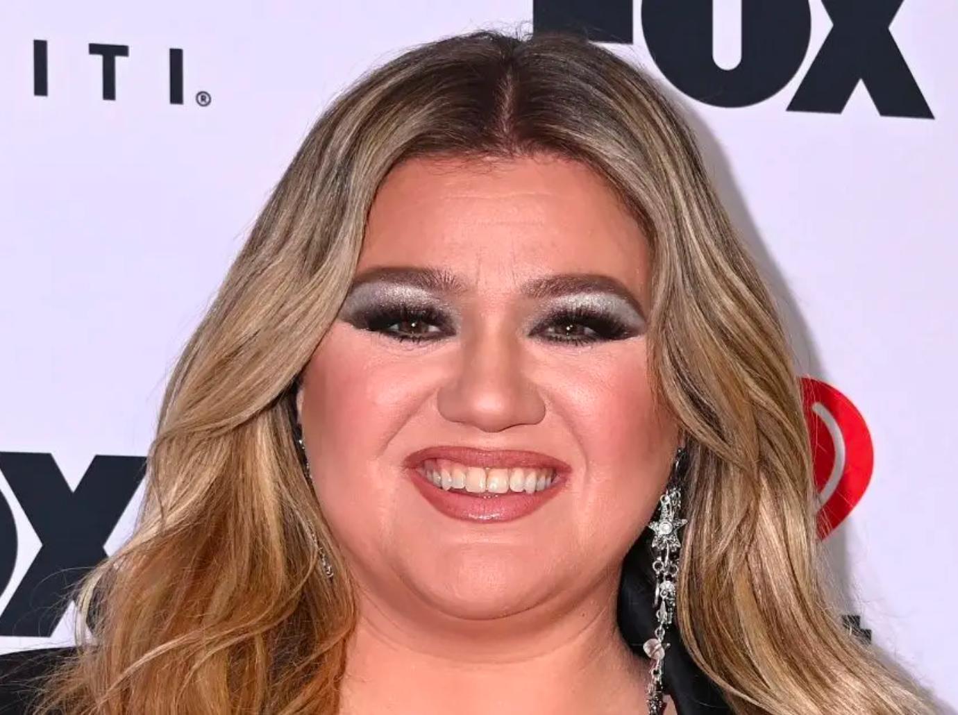 How Kelly Clarkson Lost Weight So Quickly 'In A Healthy Way