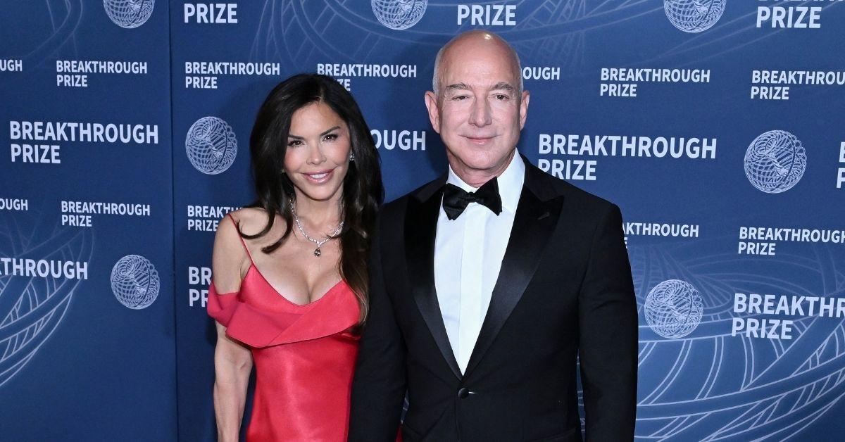 Photo of Jeff Bezos and Lauren Sanchez