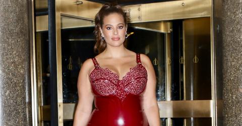 //Ashley Graham Armpit Hair