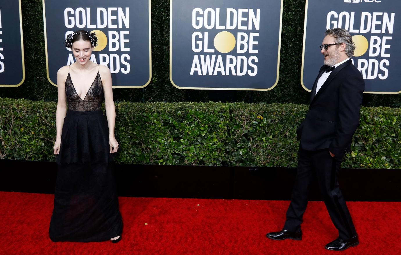 joaquin phoenix rooney mara sparks marriage rumors his wife