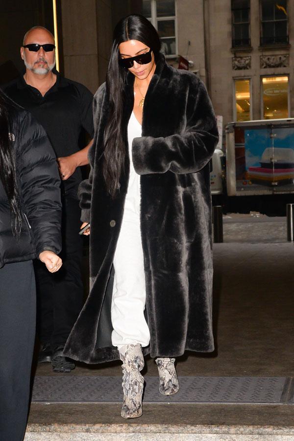 Kim kardashian fur coat photos nyc 09