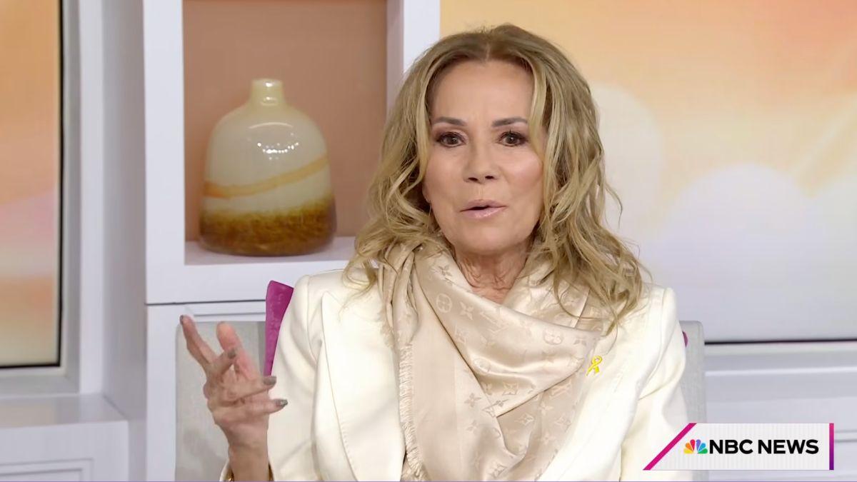 Image of Kathie Lee Gifford remains friendly with Hoda Kotb.