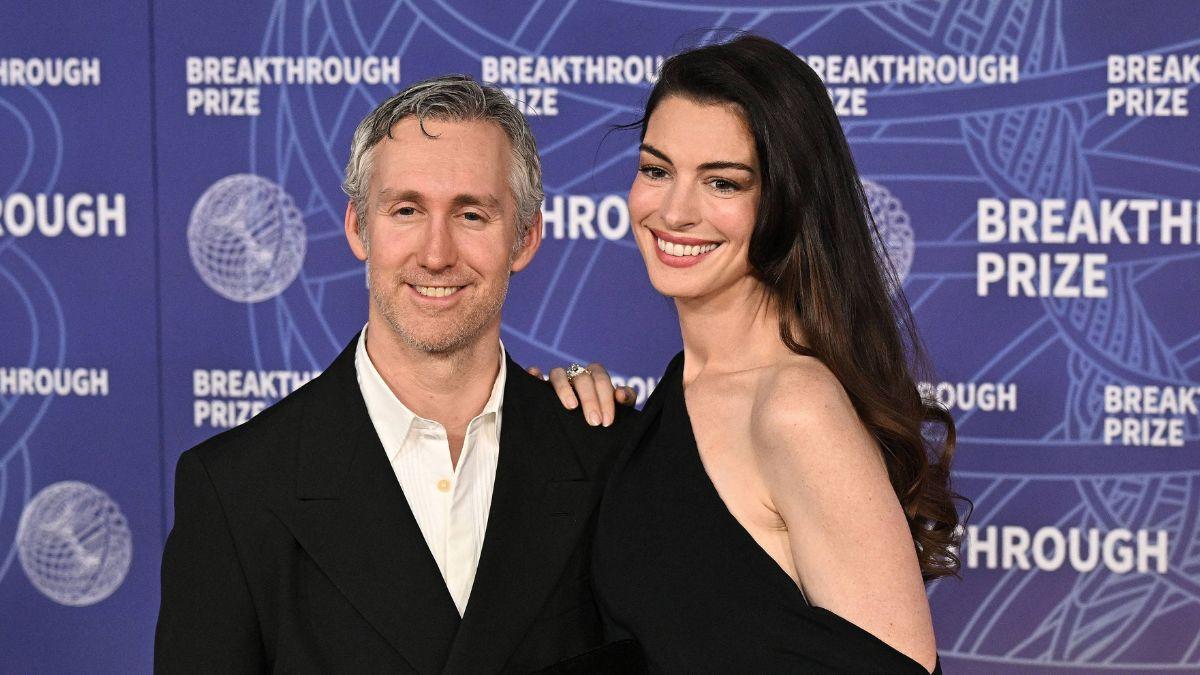 anne hathaway family life husband children