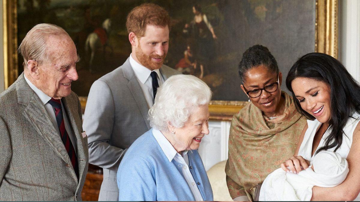 image of royal family 