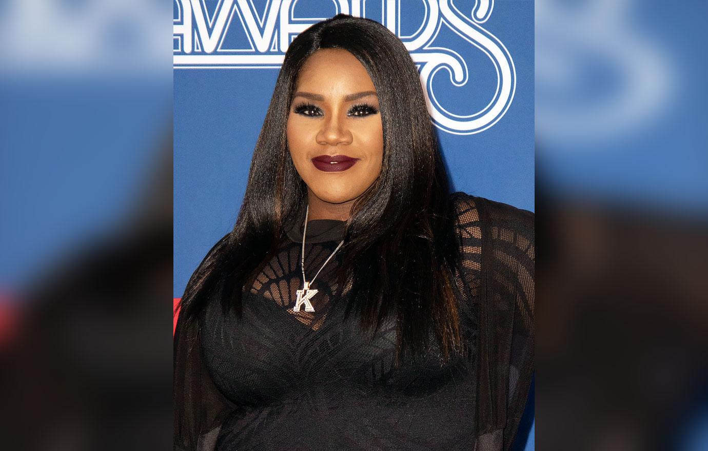 kelly price slams sister reporting singer missing battling covid  ok