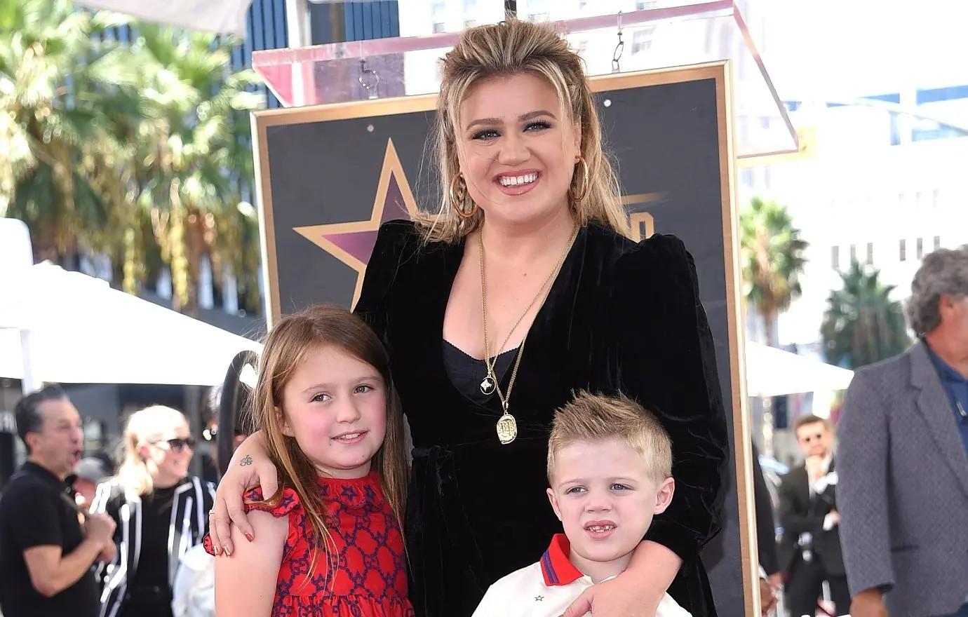 kellyclarkson kids