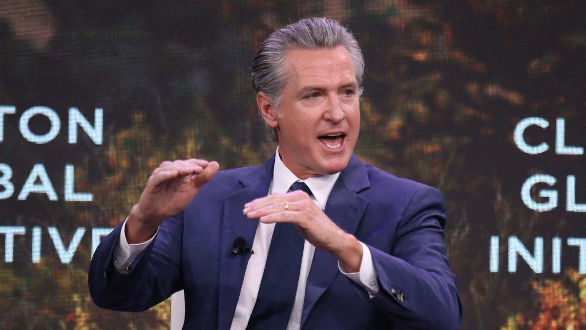Image of Tucker Carlson called Gavin Newsom 'very charming.'
