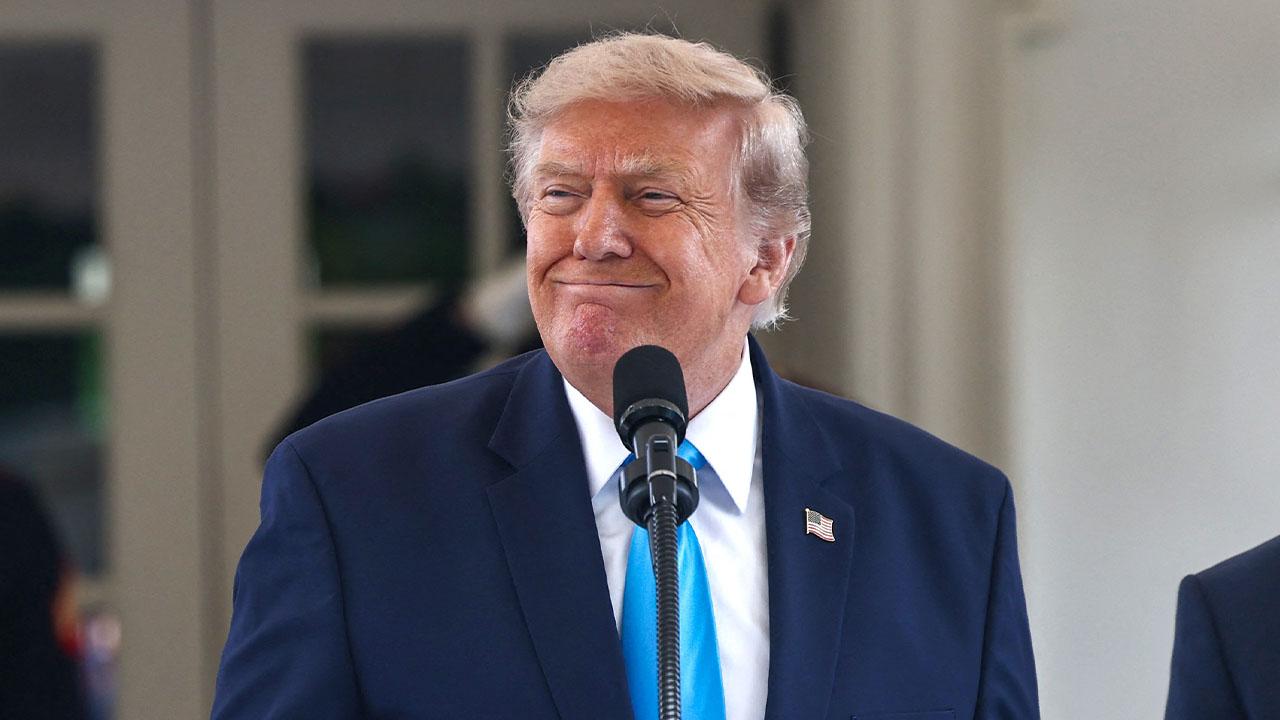 Image of The POTUS mentioned a mystery New York policeman whose wife said he was a genius for his Trump-given 'financial ability.'