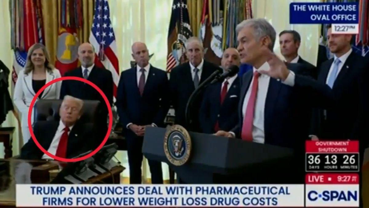 Image of Trump sleeping