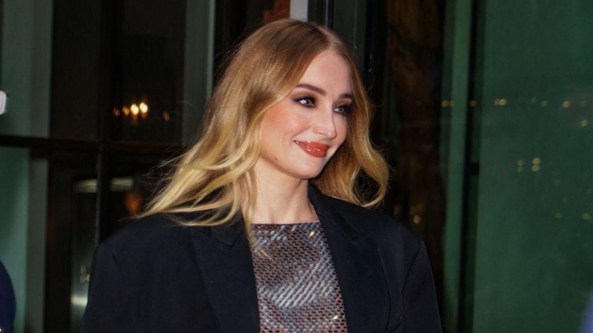 Image of The singer praised Sophie Turner for being an incredible mother.
