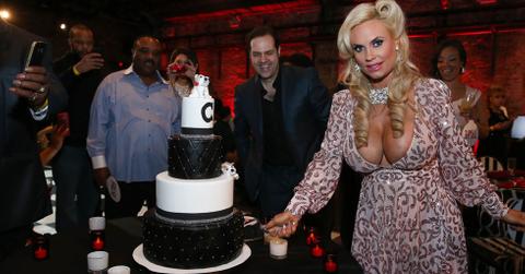 Coco austin baby shower cleavage