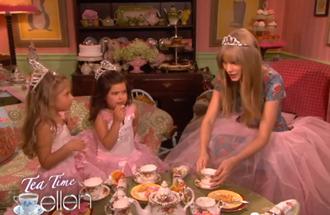 Taylor swift sophia grace ellen feb29nea.jpg