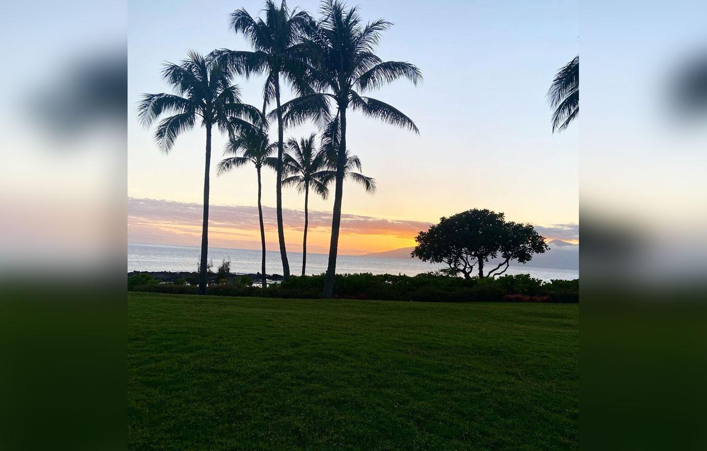 aaron rodgers shailene woodley on vacation with miles teller keleigh sperry