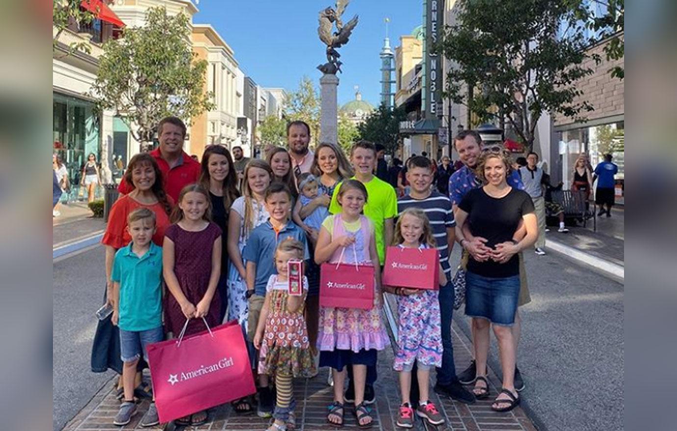 Duggar Vacation In Los Angeles