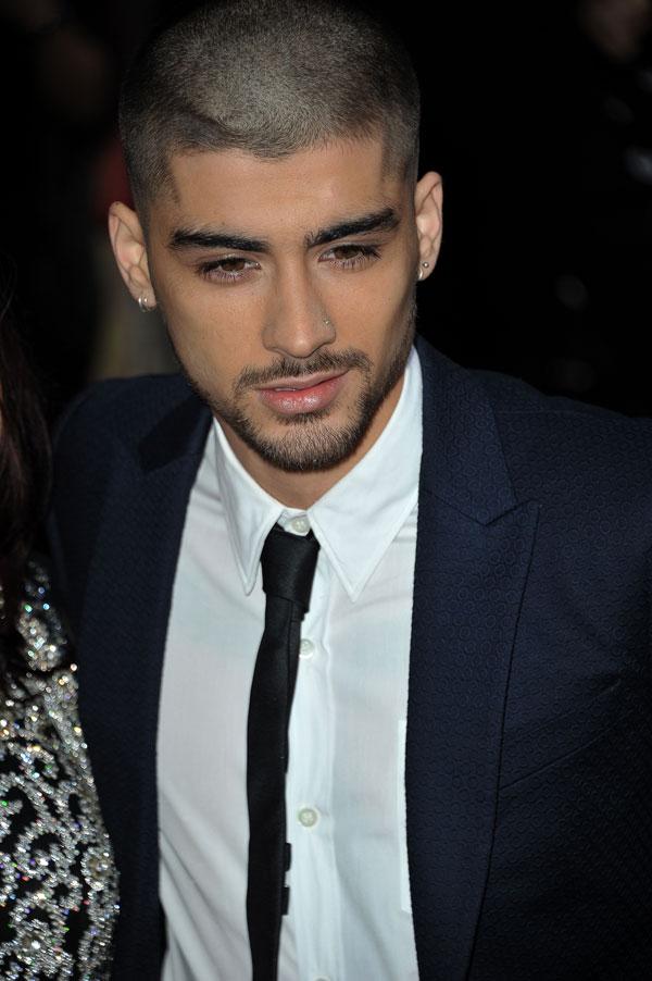 Zayn malik solo artist record deal akm 01