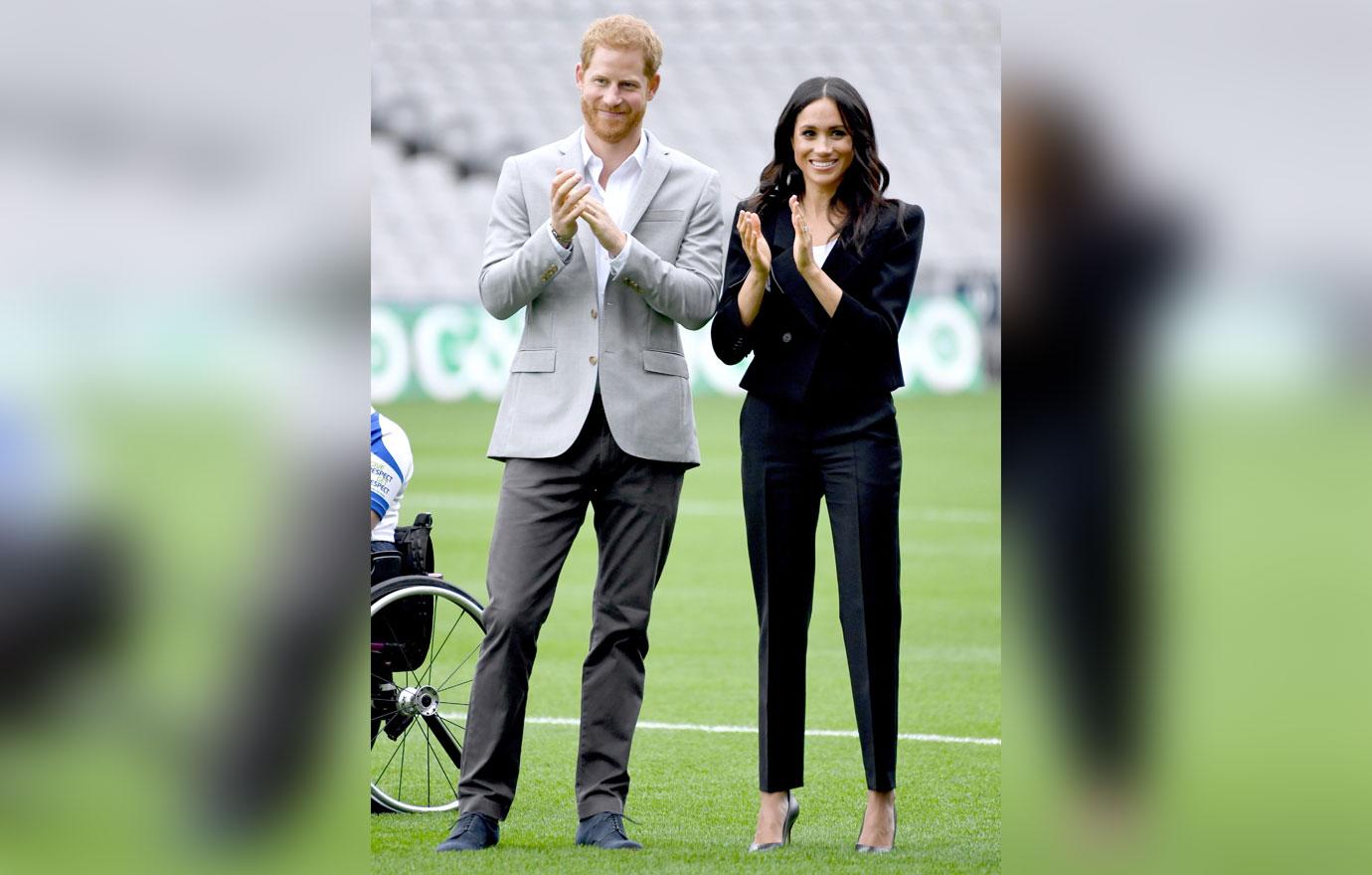 meghan markle cobblestones stilettos Ireland pics 02