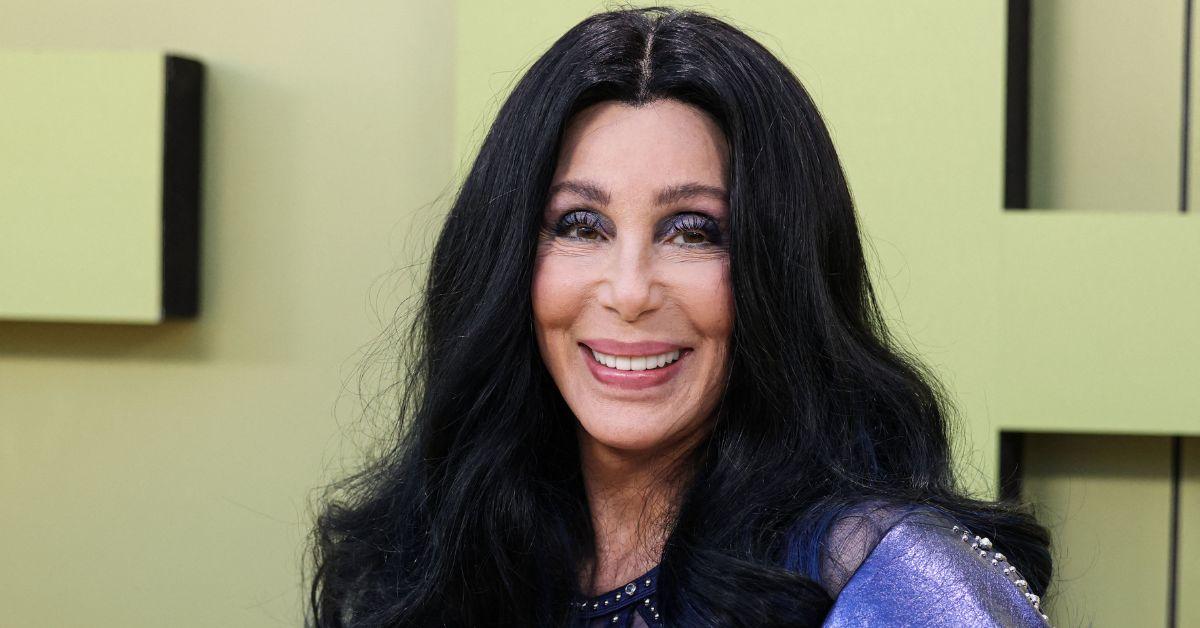 Female Celebrities Over 70 Who Look Amazing: Lynda Carter, Meryl Streep