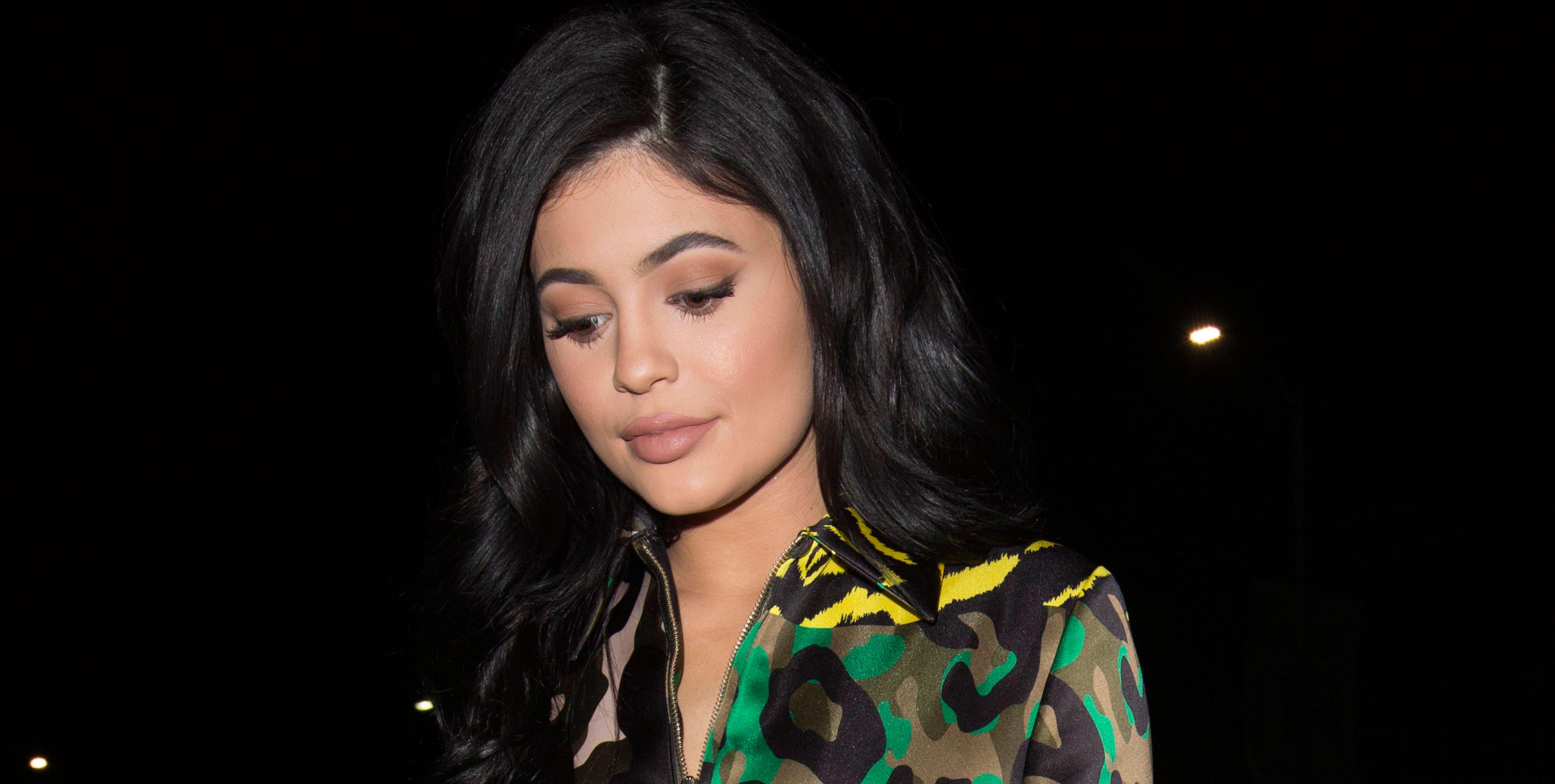 Tyga gropes kylie jenner snapchat