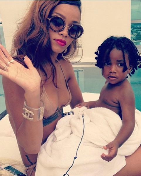 Ok_042313_rihanna baby_ _1.jpg