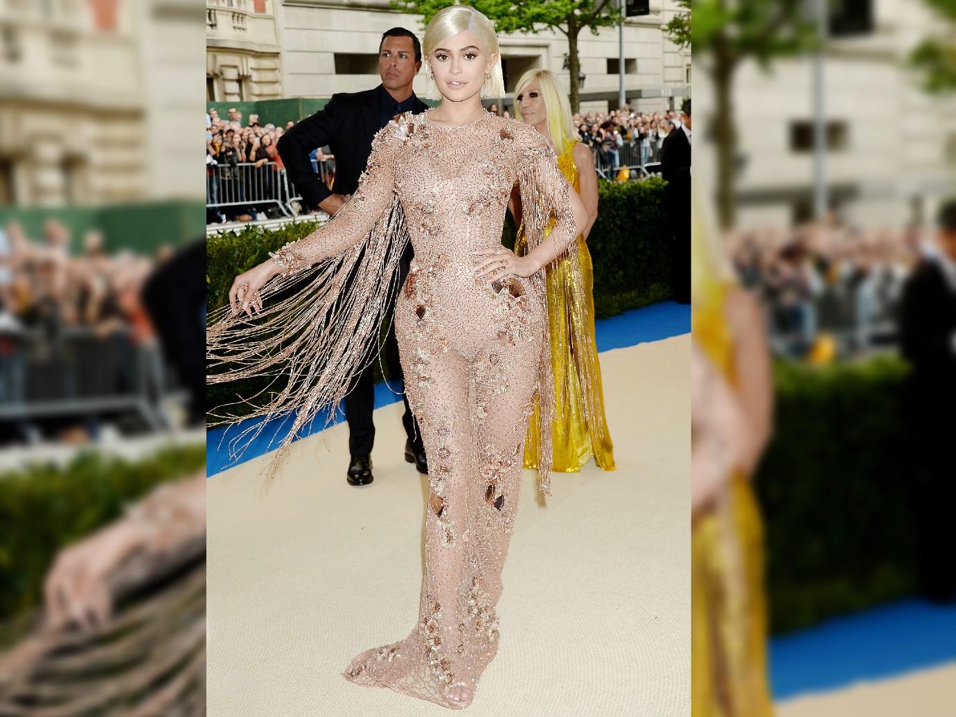 //fashion kardashians jenners best red carpet kylie jenner met gala