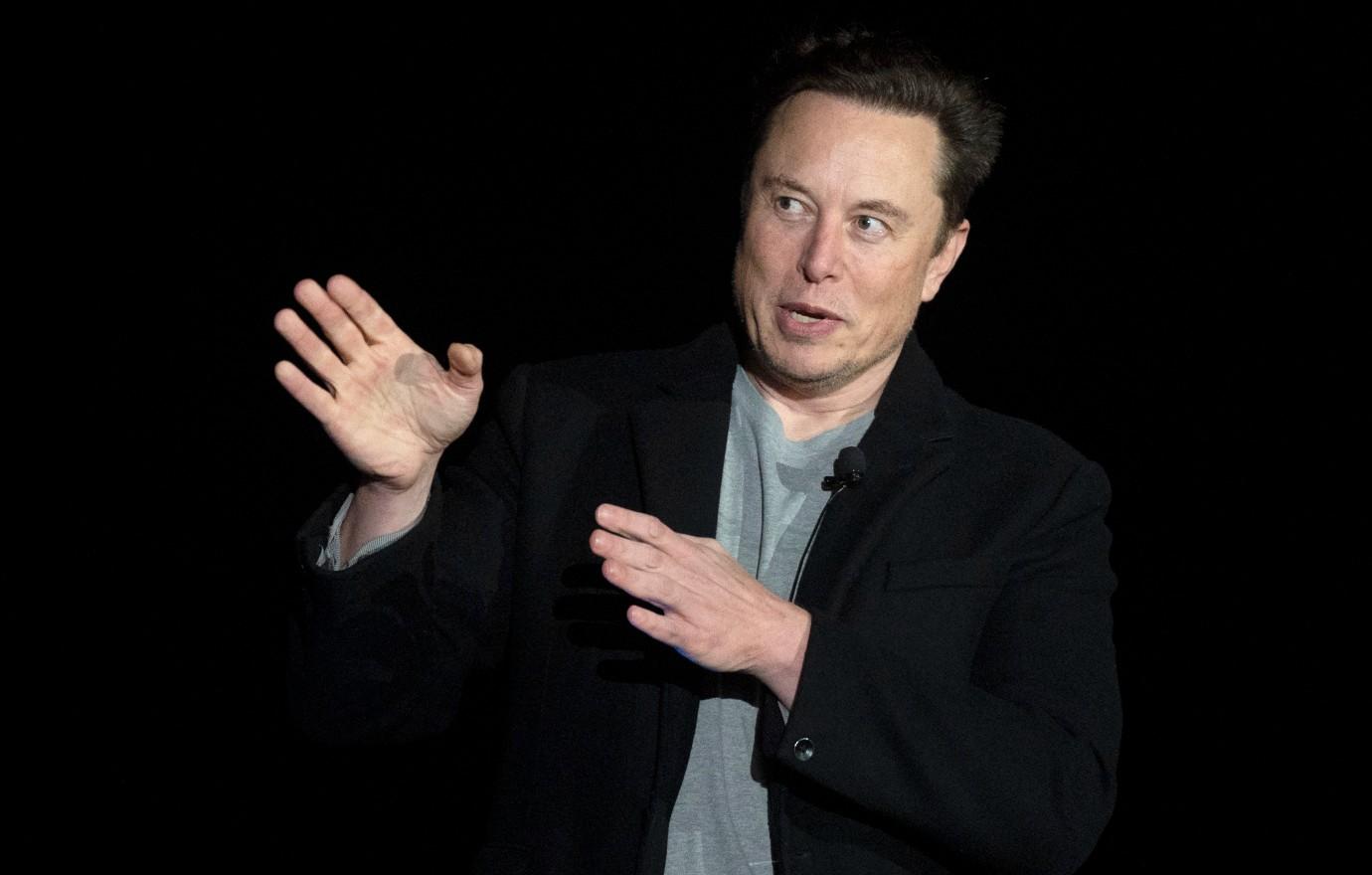 elon musk steps down ceo twitter june voted out by users