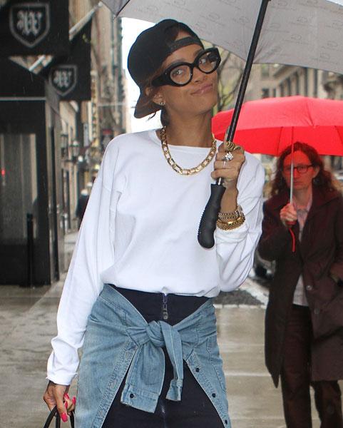 Ok_042913_news_rihanna gallery.jpg