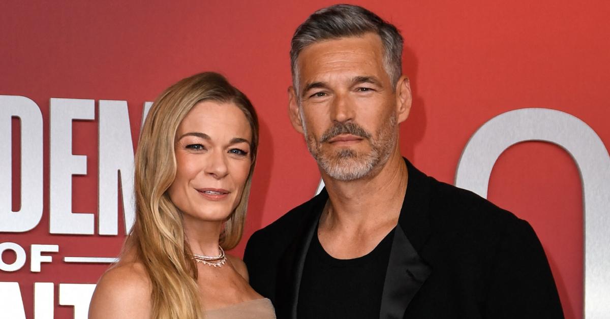 Photo of LeAnn Rimes and Eddie Cibrian.