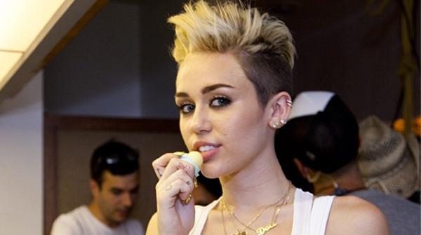 Miley Cyrus Is Totally Nude in New Music Video, 