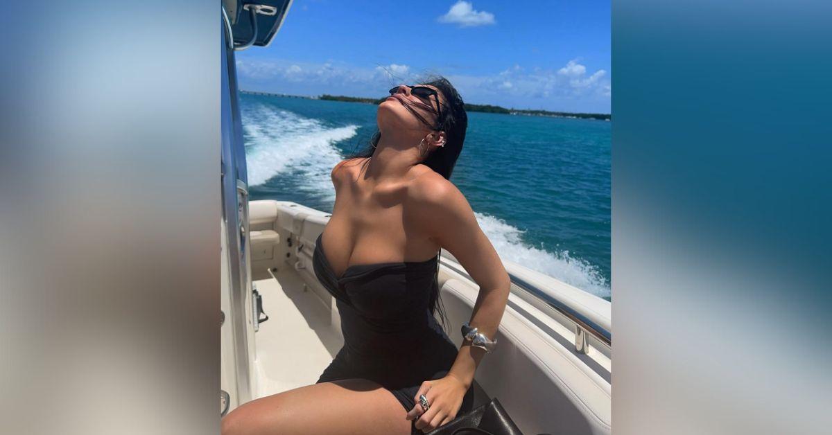 kylie jenner subtle nod boyfriend timothee chalamet cleavage bikini hot photos