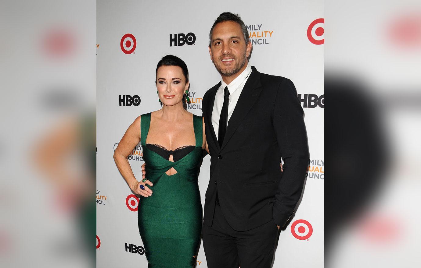 RHOBH's Kyle Richards looks unrecognizable as she poses with husband  Mauricio in sweet throwback from their twenties – The US Sun