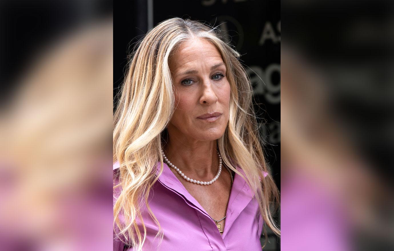 downcast sarah jessica parker spotted out for first time since revealing heartbreaking death of stepfather