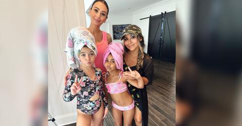 Photo of Jenni Farley, Nicole Polizzi.