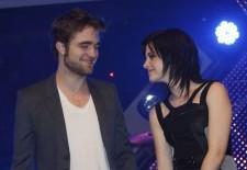 2009__11__wenn8253981 225×155.jpg