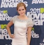 2011__06__Emma_Watson_June8 146&#215;150.jpg