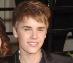 2011__03__Justin_Bieber_March10_riot_02 292×300.jpg