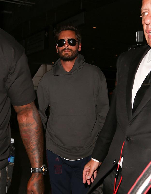 Scott Disick arrives to LAX after flying solo