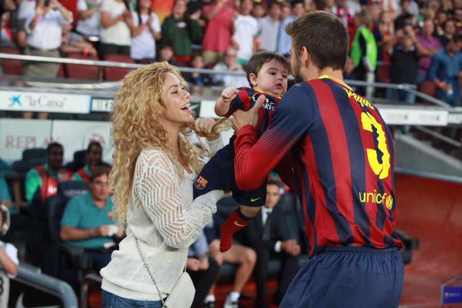 Shakira baby sasha pique mebarak splash 02